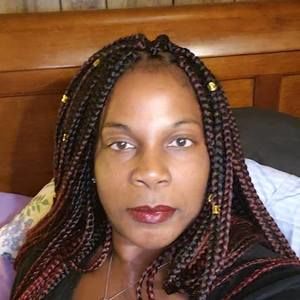 Meet your Posher, Kelli